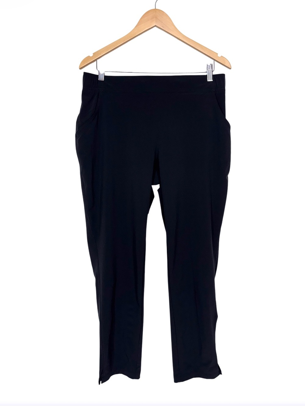 Eddie Bauer Solid Black Cropped Tapered Leg Pull On Athletic Track Pants